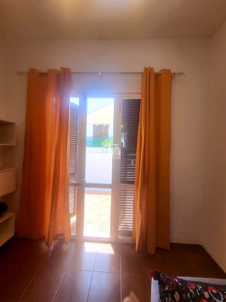 2 slaapkamer Villa te koop in Arona met zwembad garage - € 350.000 (Ref: 9816424)