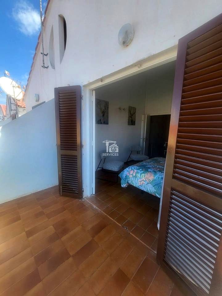 2 slaapkamer Villa te koop in Arona met zwembad garage - € 350.000 (Ref: 9816424)