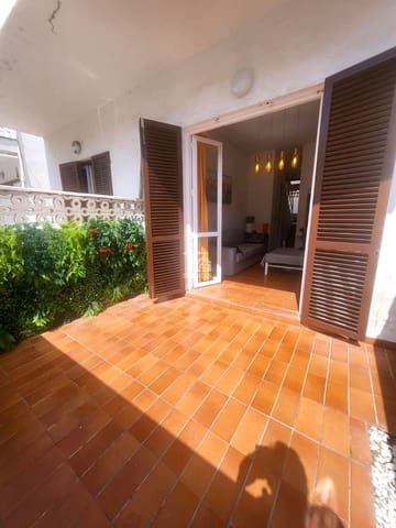 2 slaapkamer Villa te koop in Playa de las Americas, Arona met zwembad garage - € 350.000 (Ref: 9816424)