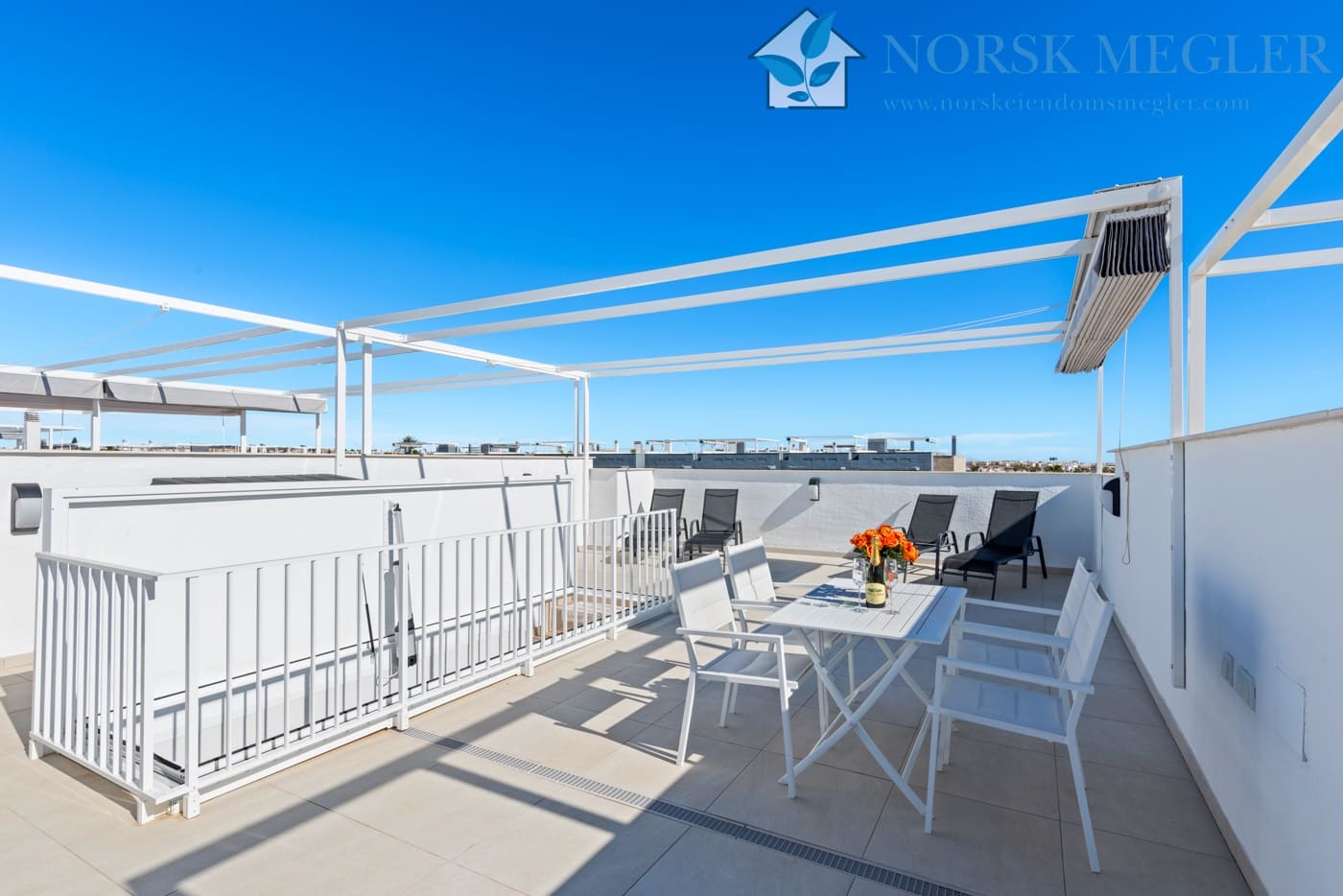 2 soveværelse Penthouse til salg i Playa Flamenca med swimmingpool garage - € 519.000 (Ref: 10004612)