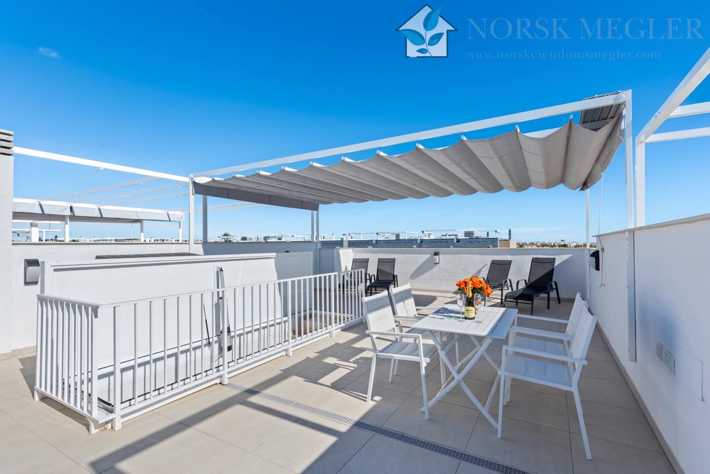 2 soveværelse Penthouse til salg i Playa Flamenca med swimmingpool garage - € 519.000 (Ref: 10004612)