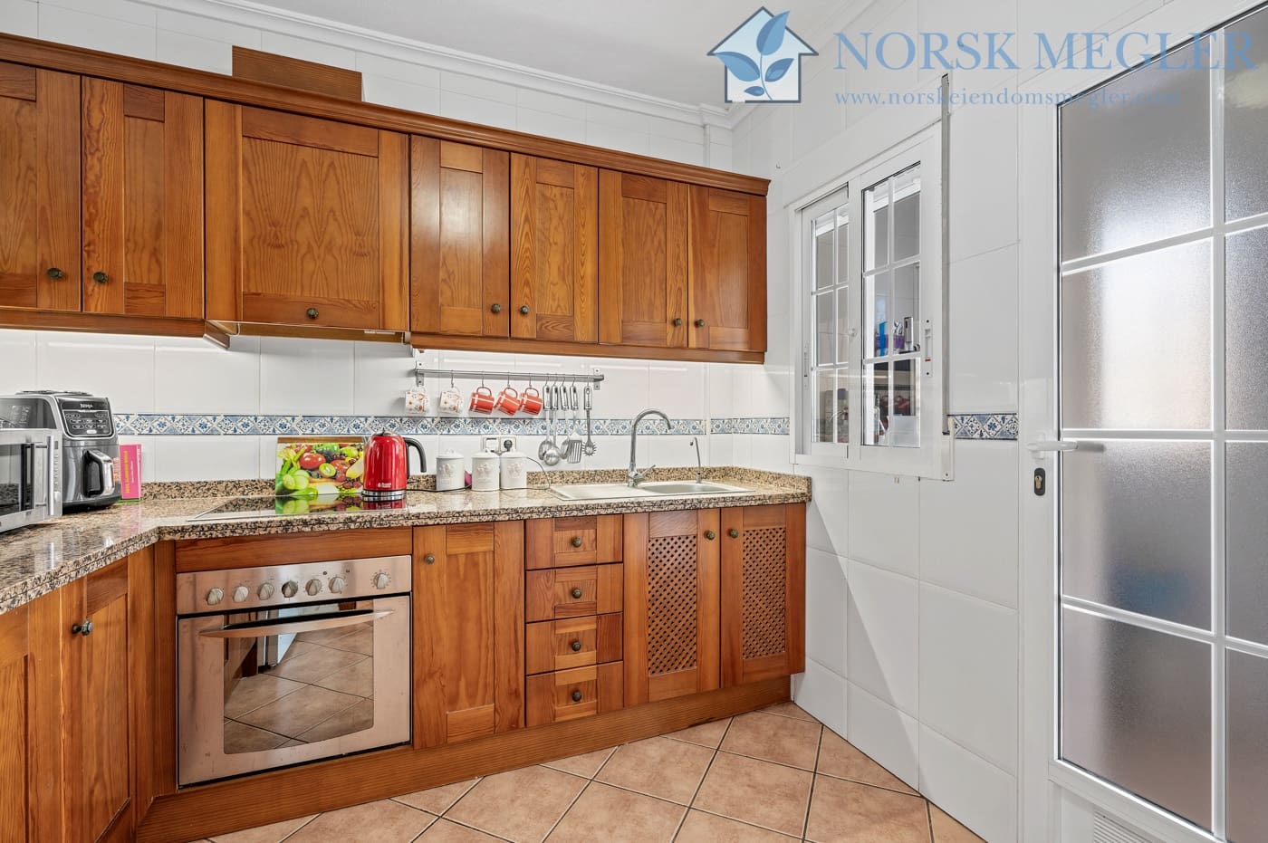 3 bedroom Villa for sale in Lo Crispin with pool garage - € 295,000 (Ref: 10004613)