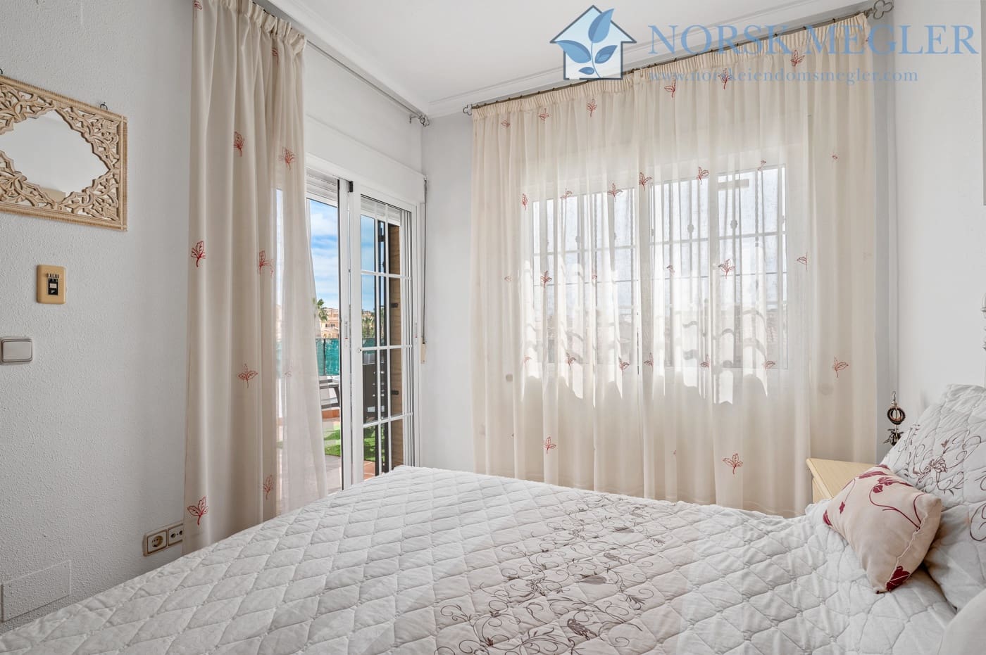 3 bedroom Villa for sale in Lo Crispin with pool garage - € 295,000 (Ref: 10004613)