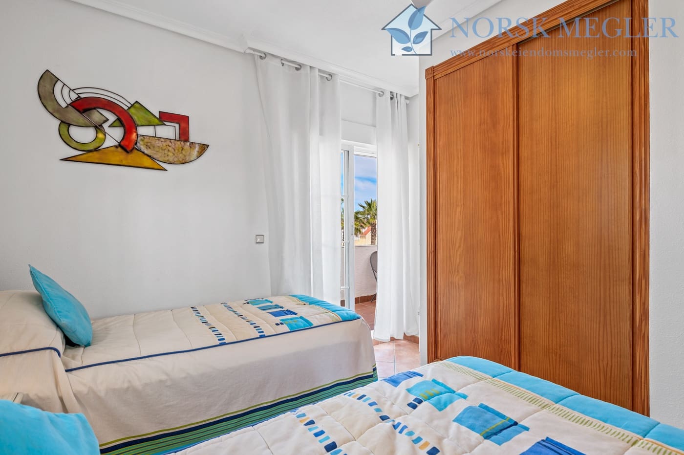 3 bedroom Villa for sale in Lo Crispin with pool garage - € 295,000 (Ref: 10004613)