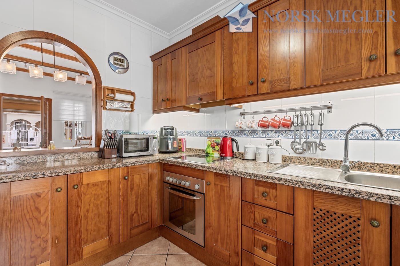 3 bedroom Villa for sale in Lo Crispin with pool garage - € 295,000 (Ref: 10004613)
