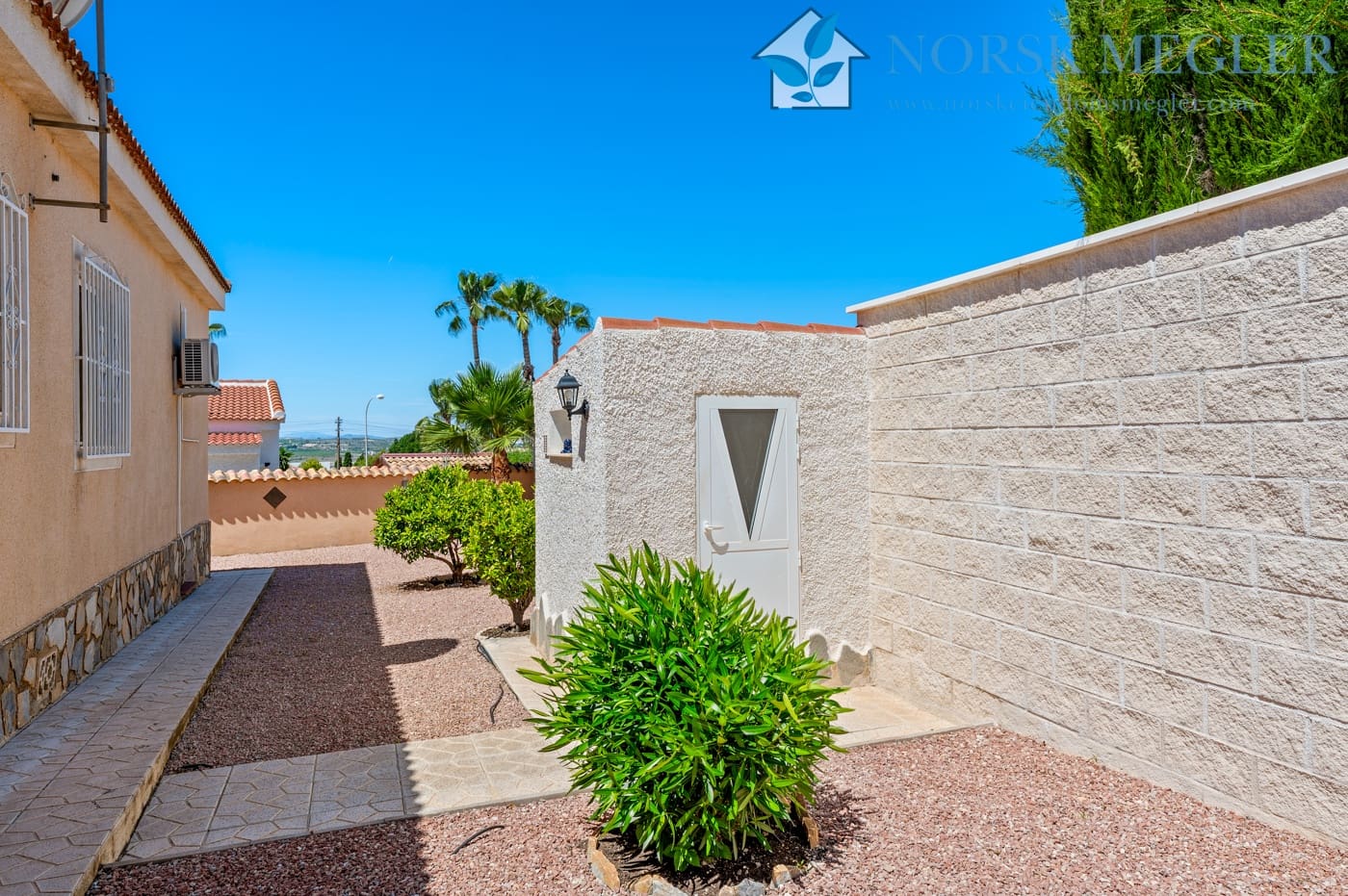 3 slaapkamer Villa te koop in Ciudad Quesada met zwembad garage - € 559.000 (Ref: 10004614)