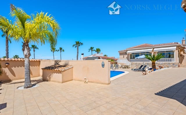 3 slaapkamer Villa te koop in Ciudad Quesada, Rojales met zwembad garage - € 559.000 (Ref: 10004614)