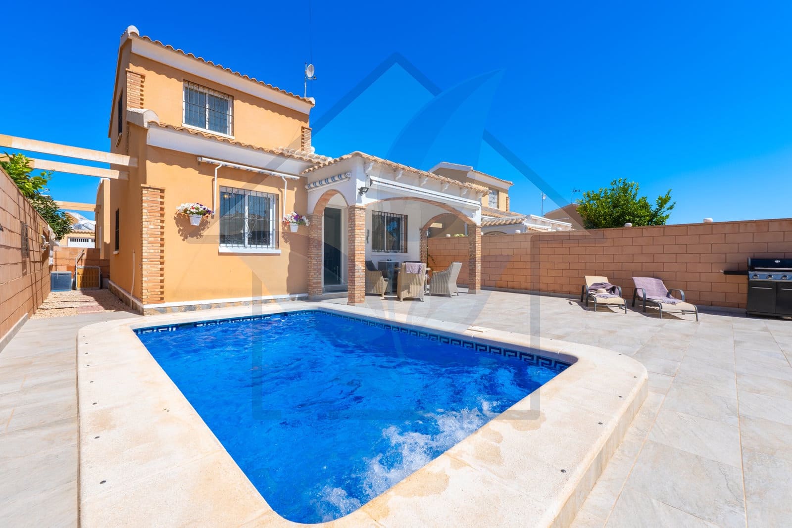 3 camera da letto Villa in vendita in Orihuela Costa con piscina garage - 330.000 € (Rif: 10004616)