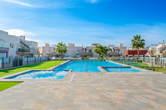 2 makuuhuone Kattohuoneisto myytävänä paikassa El Chaparral - La Siesta - La Torreta, Torrevieja mukana uima-altaan 
autotalli - 279 000 € (Ref: 10004618)