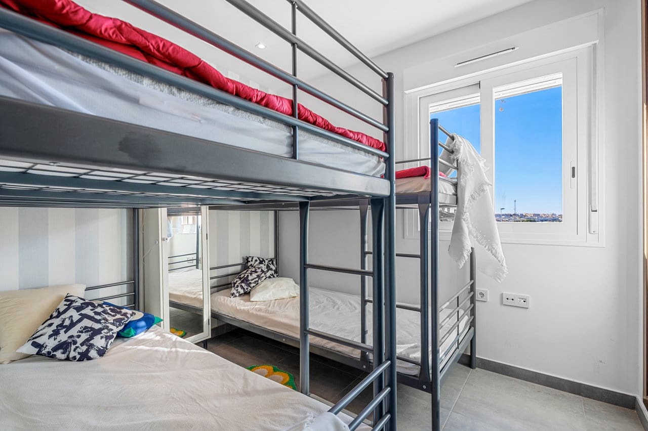 2 sypialnia Penthouse na sprzedaż w Torrevieja z basenem garażem - 279 000 € (Ref: 10004618)