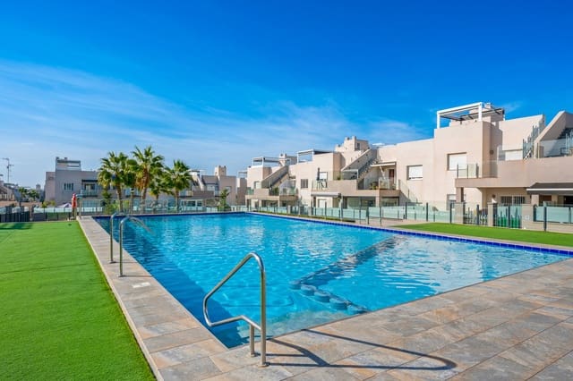 2 makuuhuone Kattohuoneisto myytävänä paikassa El Chaparral - La Siesta - La Torreta, Torrevieja mukana uima-altaan 
autotalli - 279 000 € (Ref: 10004618)