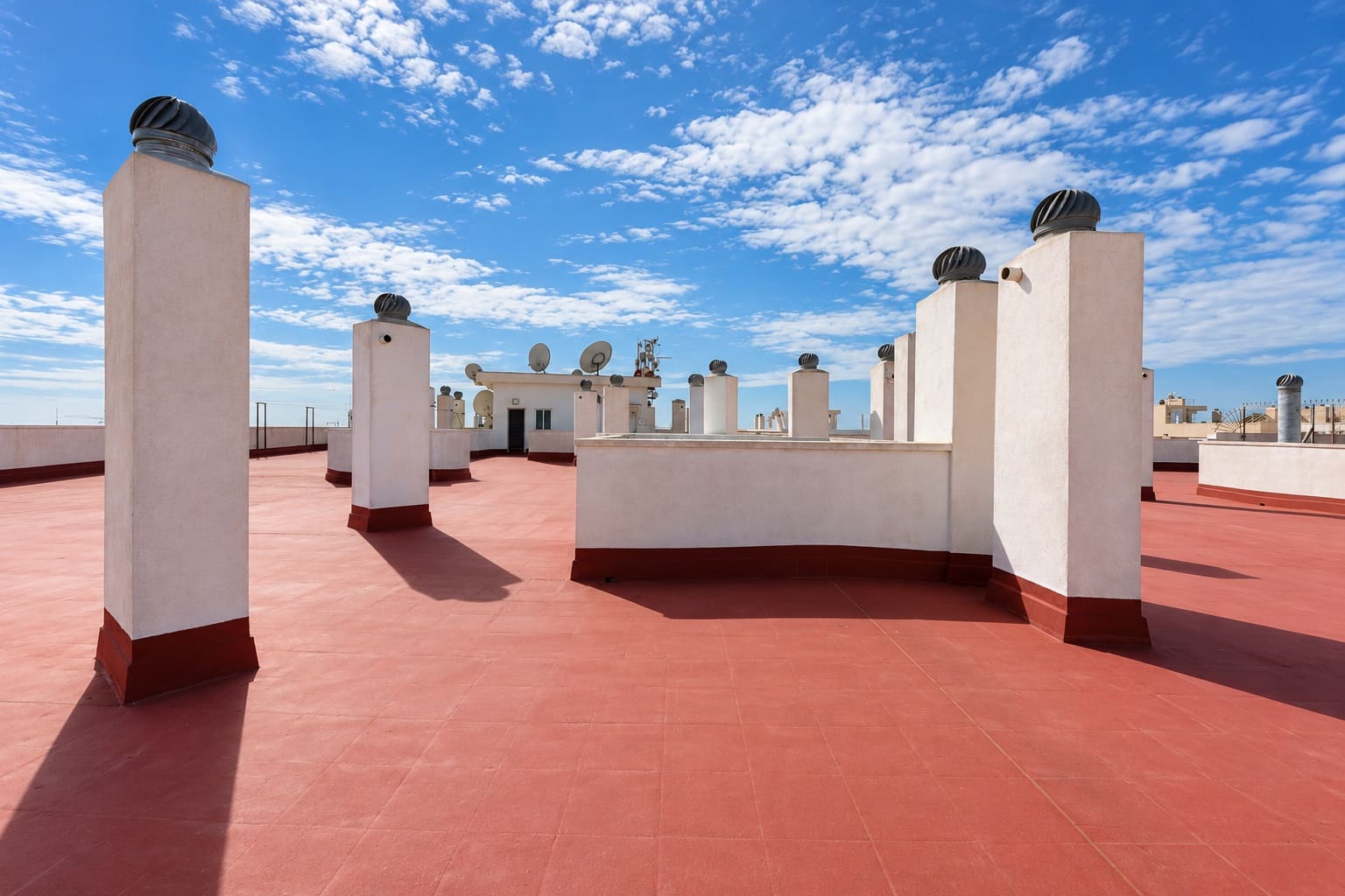 3 makuuhuone Kattohuoneisto myytävänä paikassa Torrevieja mukana uima-altaan - 180 000 € (Ref: 10174229)
