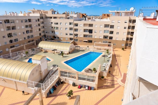 3 makuuhuone Kattohuoneisto myytävänä paikassa El Chaparral - La Siesta - La Torreta, Torrevieja mukana uima-altaan - 180 000 € (Ref: 10174229)