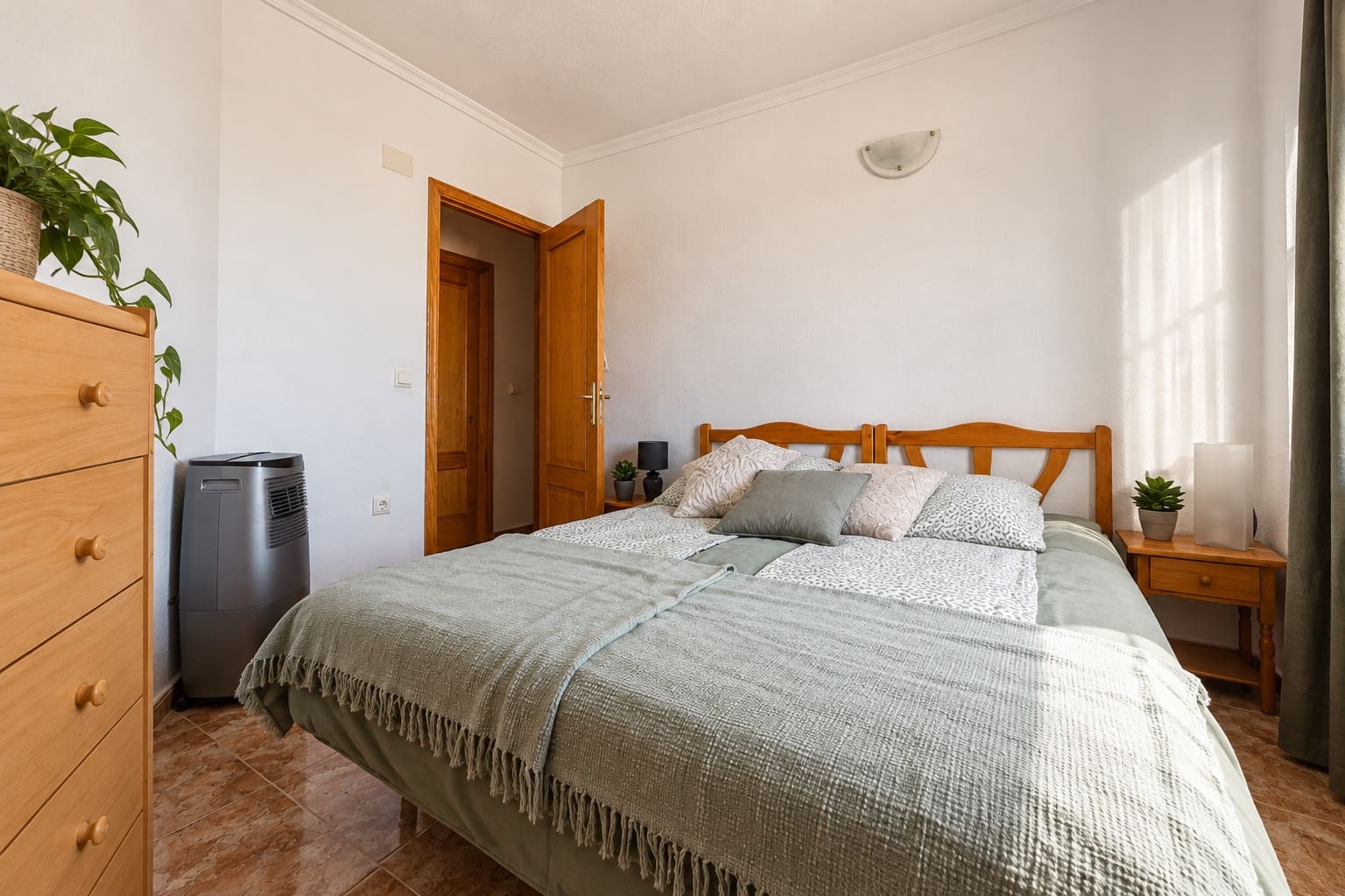 3 makuuhuone Kattohuoneisto myytävänä paikassa Torrevieja mukana uima-altaan - 180 000 € (Ref: 10174229)