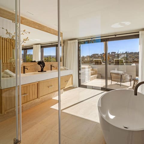 6 sypialnia Willa na sprzedaż w Nueva Andalucia, Marbella z basenem - 8 650 000 € (Ref: 9319405)