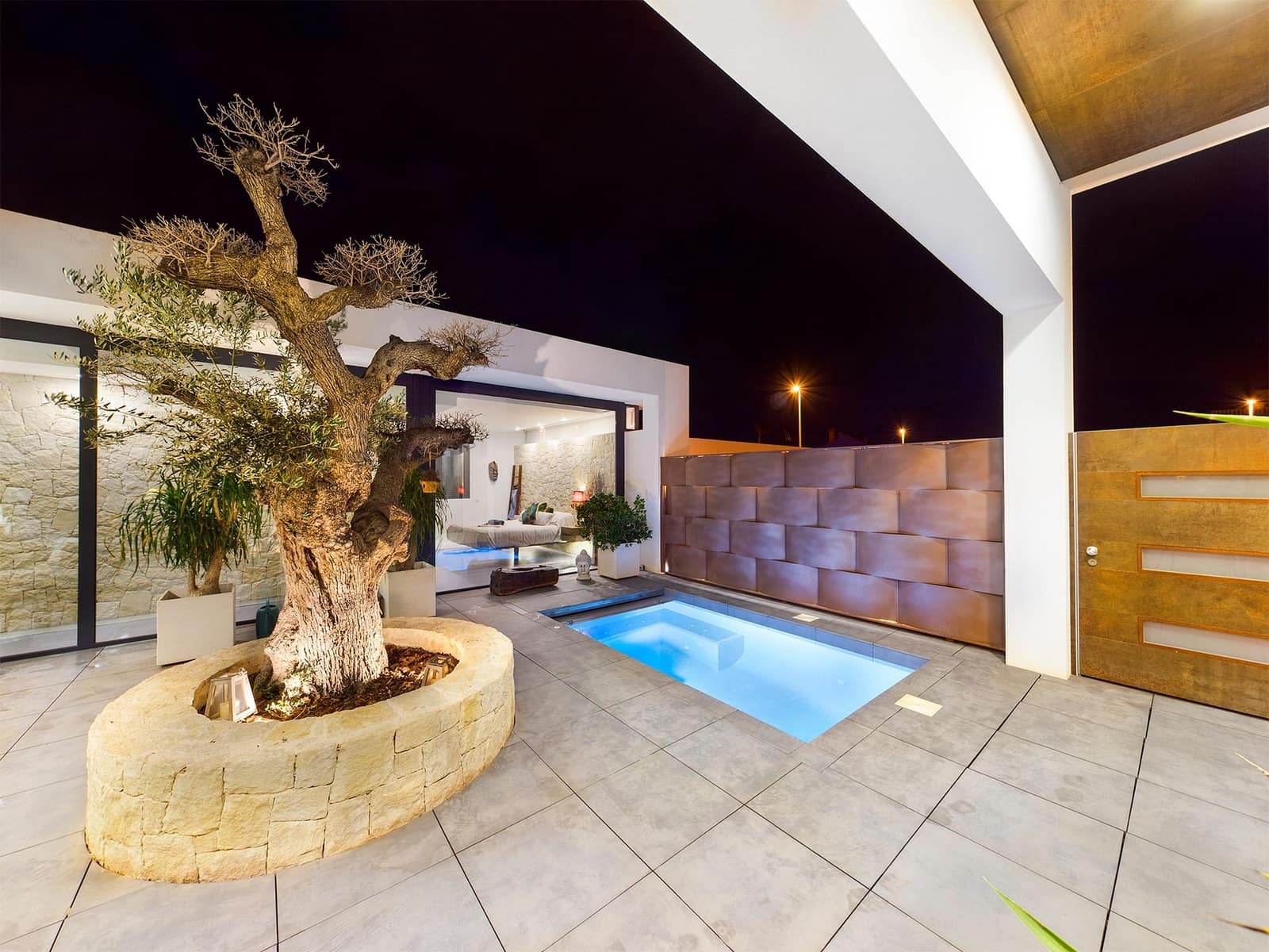 3 bedroom Villa for sale in Los Alcazares with pool - € 799,500 (Ref: 8318745)