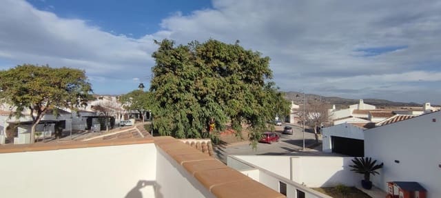 5 makuuhuone Huvila myytävänä paikassa Baños y Mendigo, Murcia kaupunki mukana uima-altaan 
autotalli - 580 000 € (Ref: 8318748)