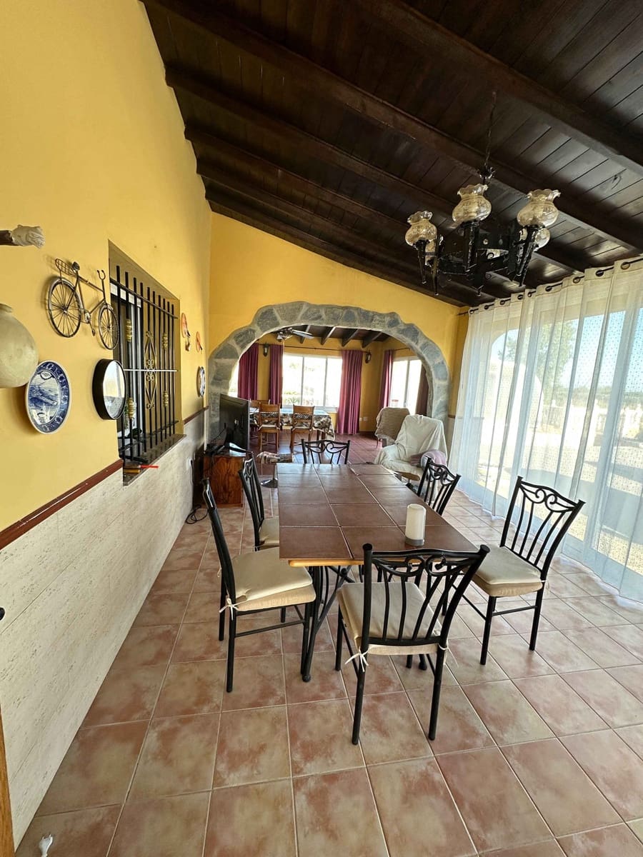 5 soveværelse Finca/Landehus til salg i Elche / Elx med swimmingpool - € 590.000 (Ref: 9029933)