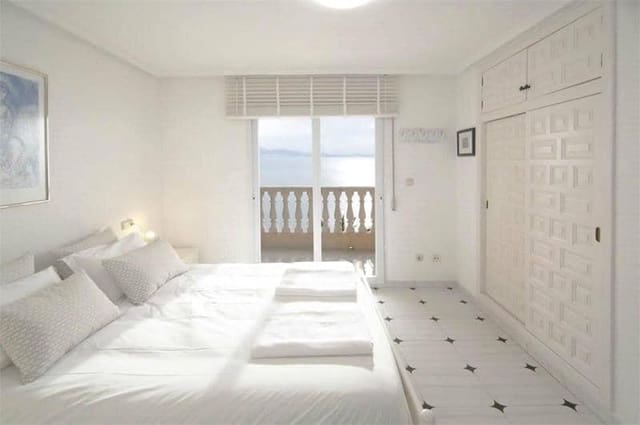 4 bedroom Apartment for sale in La Manga del Mar Menor - € 530,000 (Ref: 9325939)