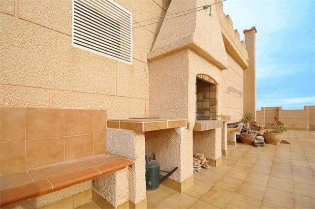 4 bedroom Apartment for sale in La Manga del Mar Menor - € 530,000 (Ref: 9325939)