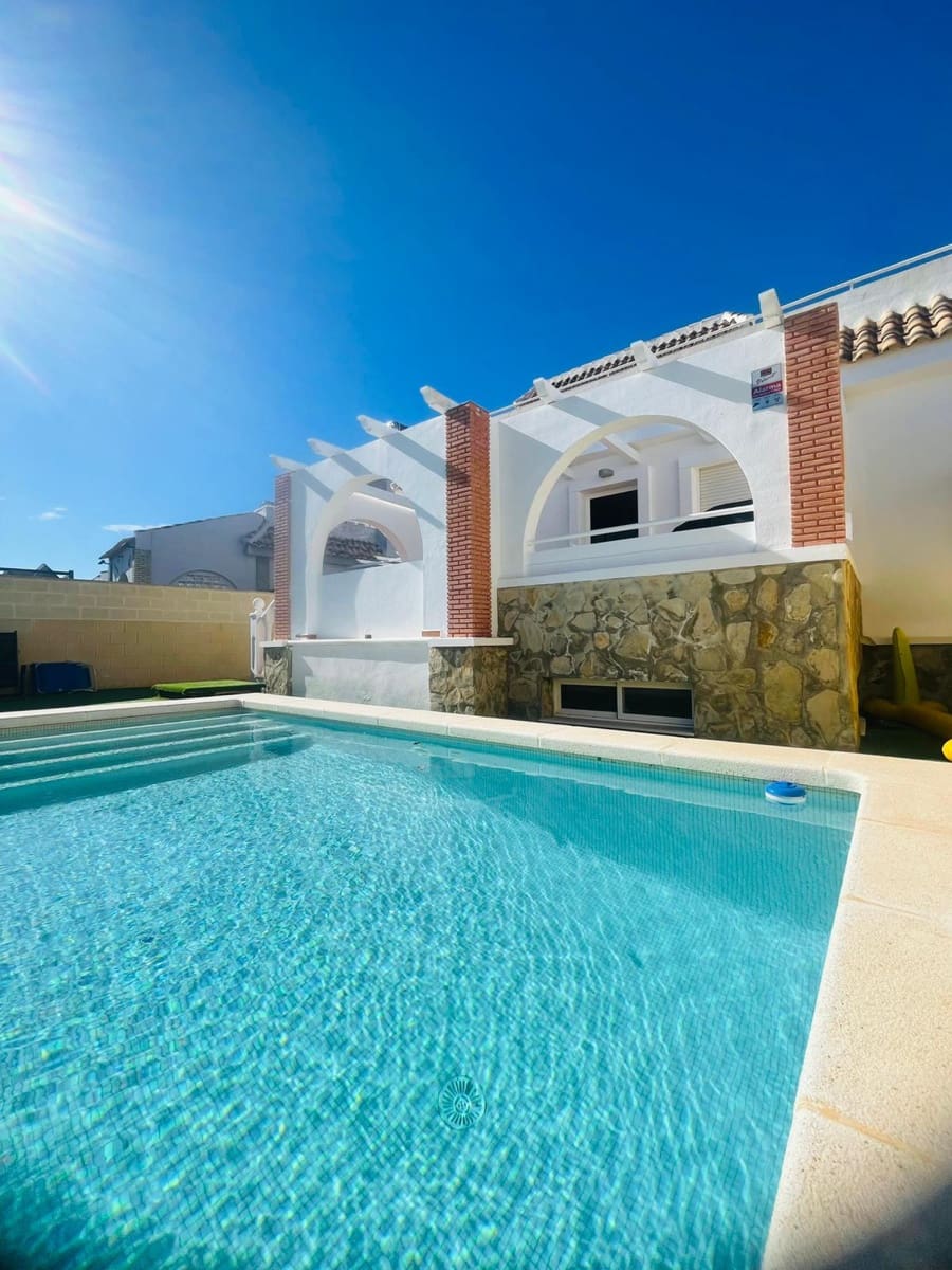3 bedroom Semi-detached Villa for sale in Balsicas with pool - € 224,950 (Ref: 9656650)