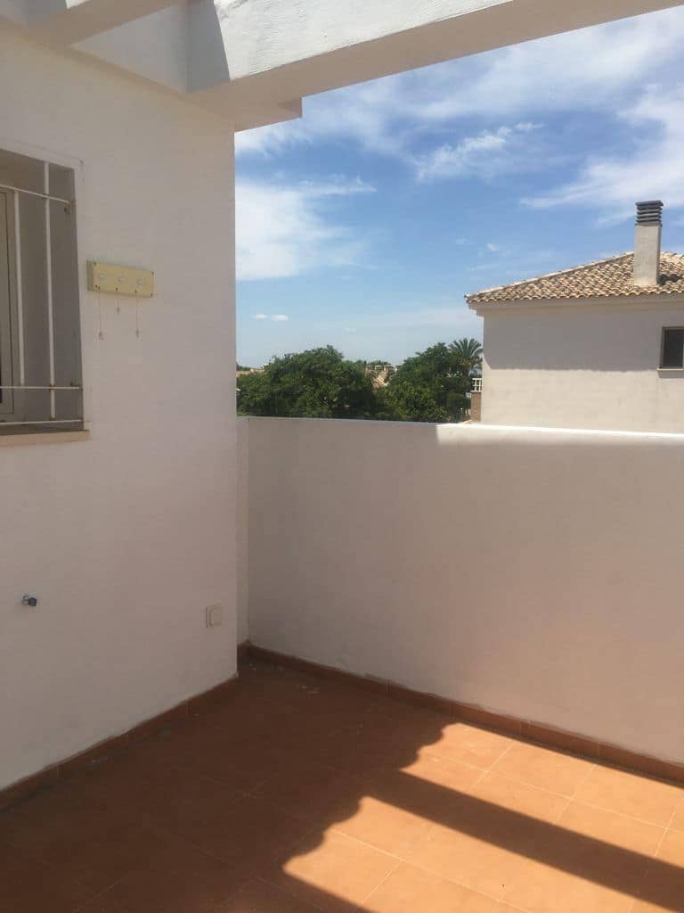 3 sypialnia Apartament na sprzedaż w San Cayetano z basenem - 149 950 € (Ref: 9675119)