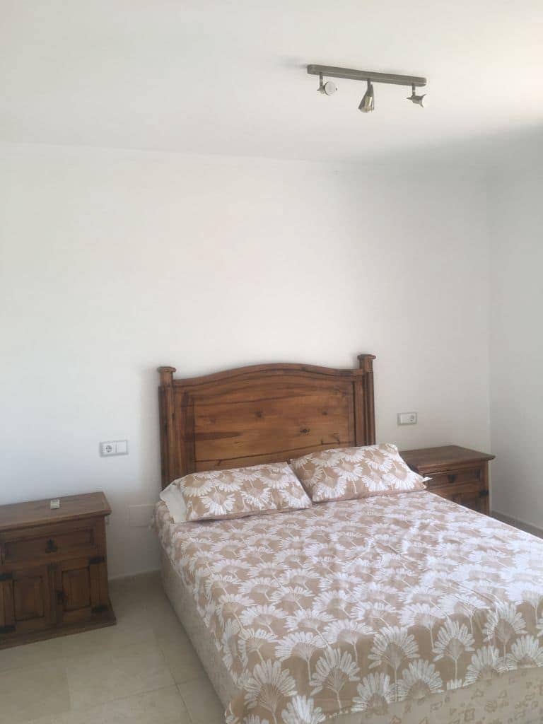 3 sypialnia Apartament na sprzedaż w San Cayetano z basenem - 149 950 € (Ref: 9675119)