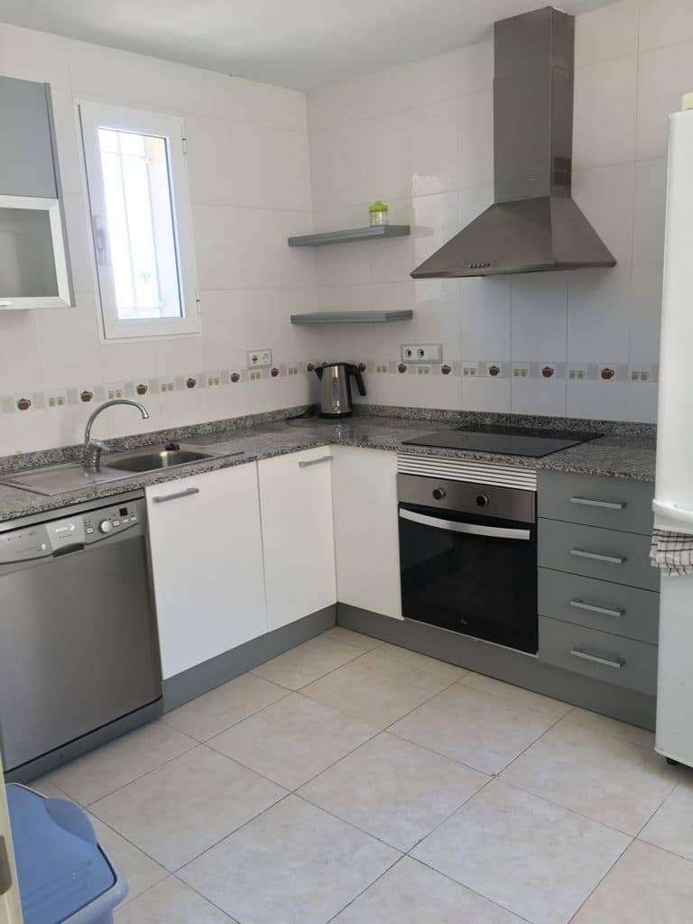 3 sypialnia Apartament na sprzedaż w San Cayetano z basenem - 149 950 € (Ref: 9675119)