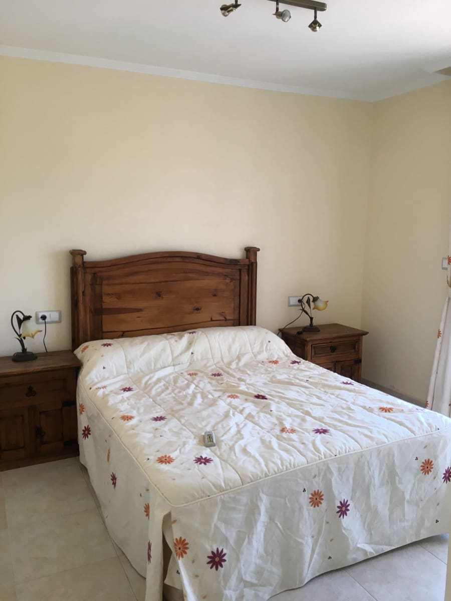 3 sypialnia Apartament na sprzedaż w San Cayetano z basenem - 149 950 € (Ref: 9675119)