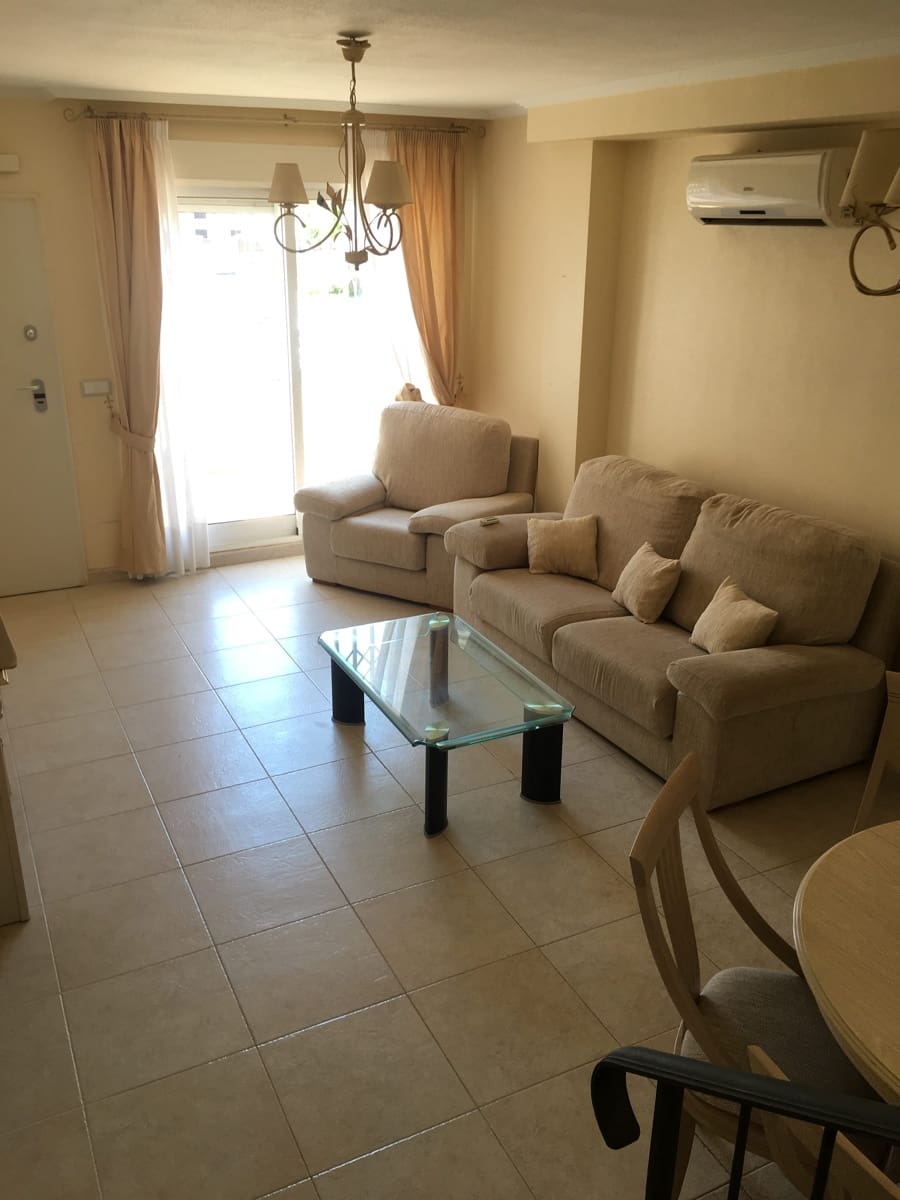 3 sypialnia Apartament na sprzedaż w San Cayetano z basenem - 149 950 € (Ref: 9675119)