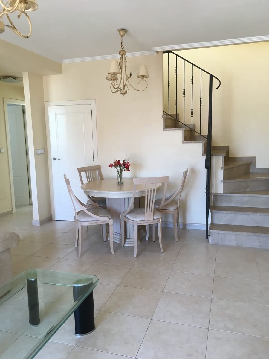 3 sypialnia Apartament na sprzedaż w San Cayetano z basenem - 149 950 € (Ref: 9675119)