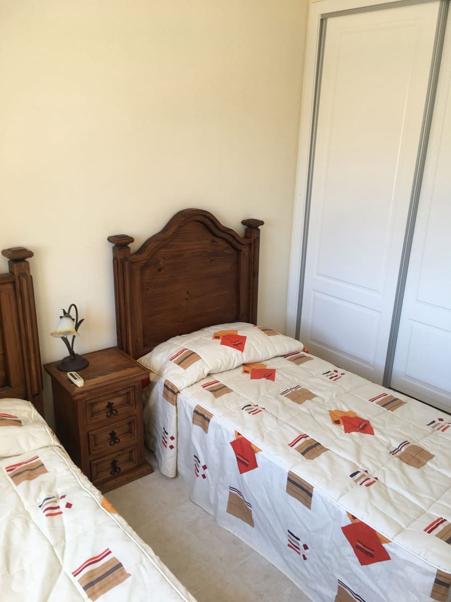 3 sypialnia Apartament na sprzedaż w San Cayetano z basenem - 149 950 € (Ref: 9675119)