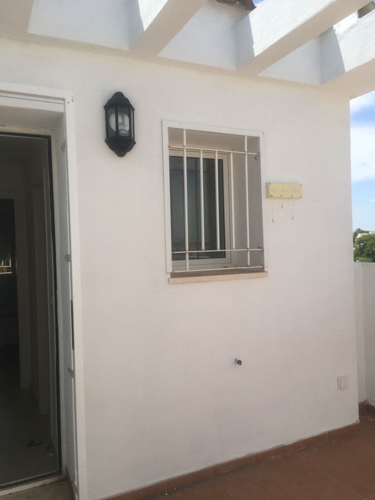 3 soverom Leilighet til salgs i San Cayetano med svømmebasseng - € 149 950 (Ref: 9675119)