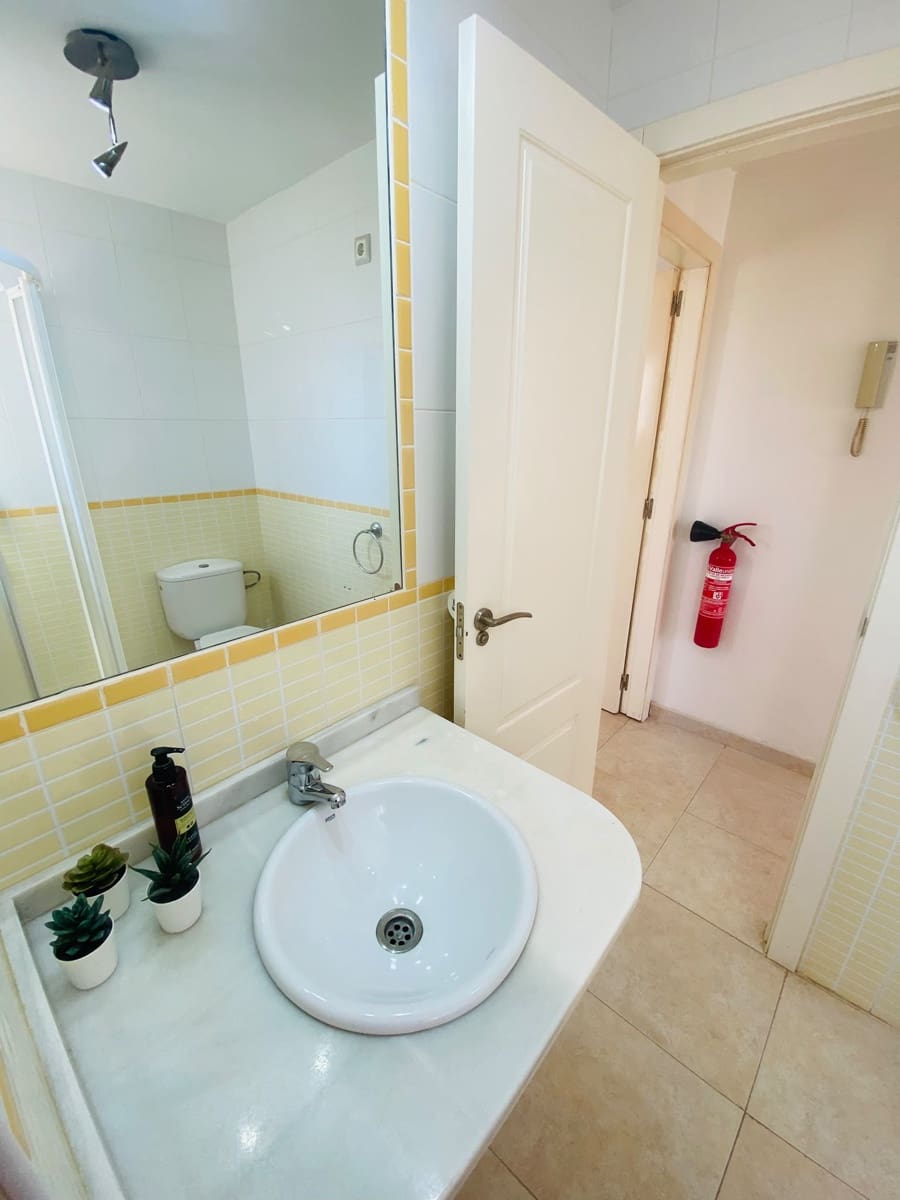 3 soverom Leilighet til salgs i San Cayetano med svømmebasseng - € 149 950 (Ref: 9675119)