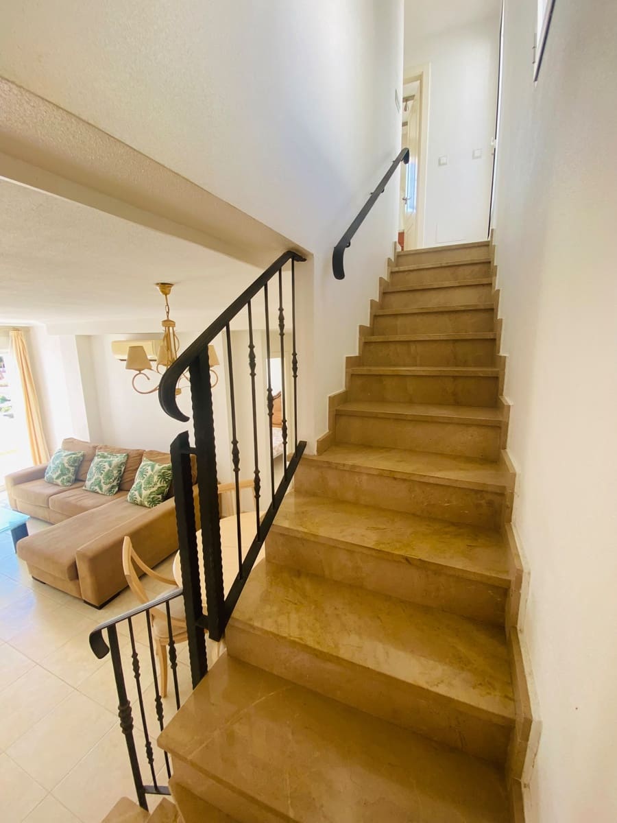 3 soverom Leilighet til salgs i San Cayetano med svømmebasseng - € 149 950 (Ref: 9675119)