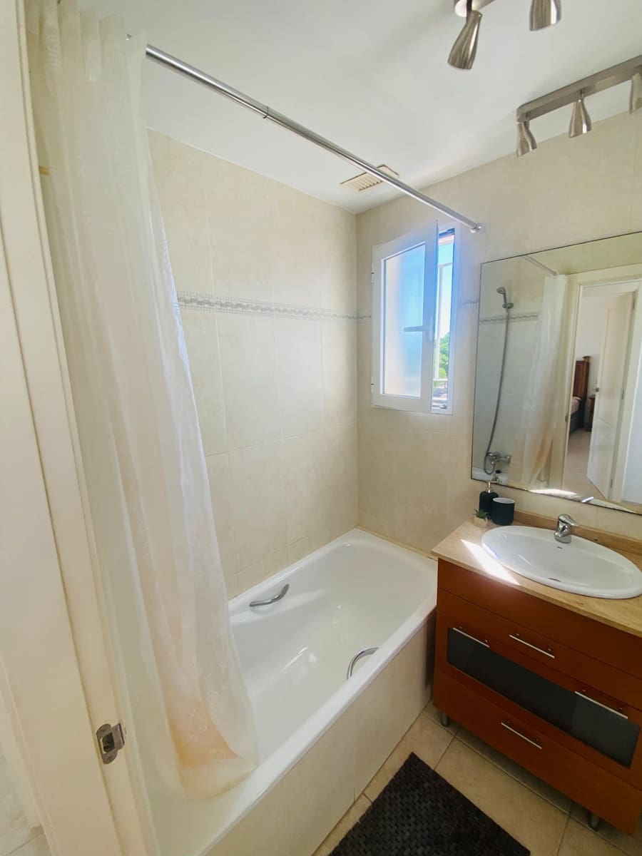 3 soverom Leilighet til salgs i San Cayetano med svømmebasseng - € 149 950 (Ref: 9675119)