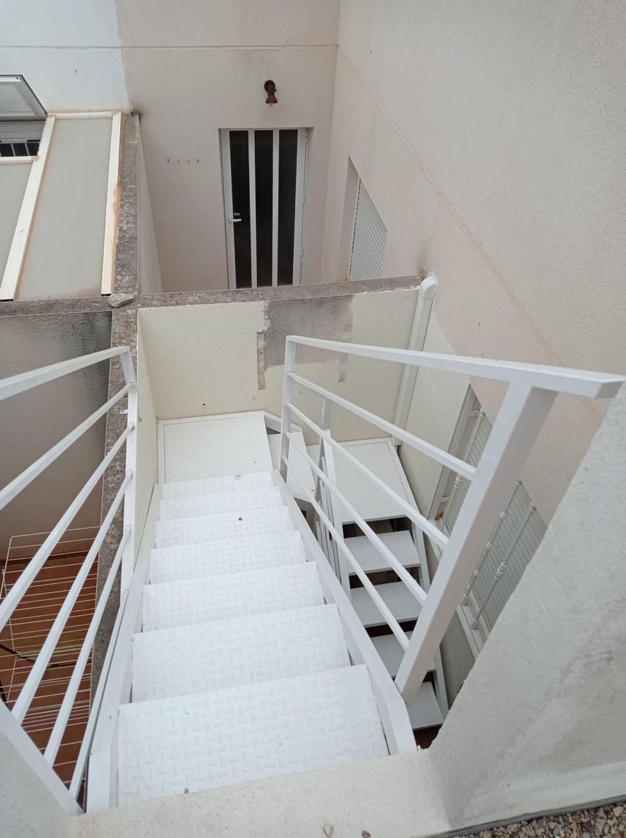 2 bedroom Villa for sale in Murcia city with pool - € 140,000 (Ref: 9922844)