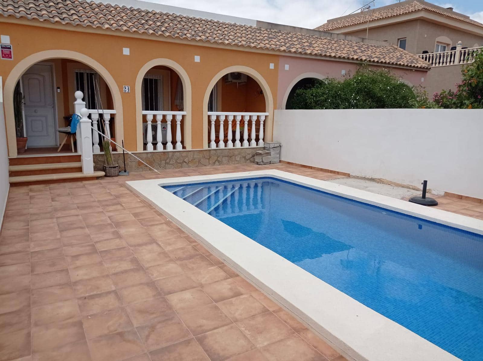 2 bedroom Villa for sale in Murcia city with pool - € 140,000 (Ref: 9922844)