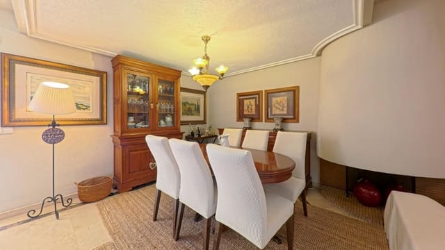 5 soverom Rekkehus til salgs i Playa de San Juan, Alicante by med svømmebasseng garasje - € 836 000 (Ref: 9611847)