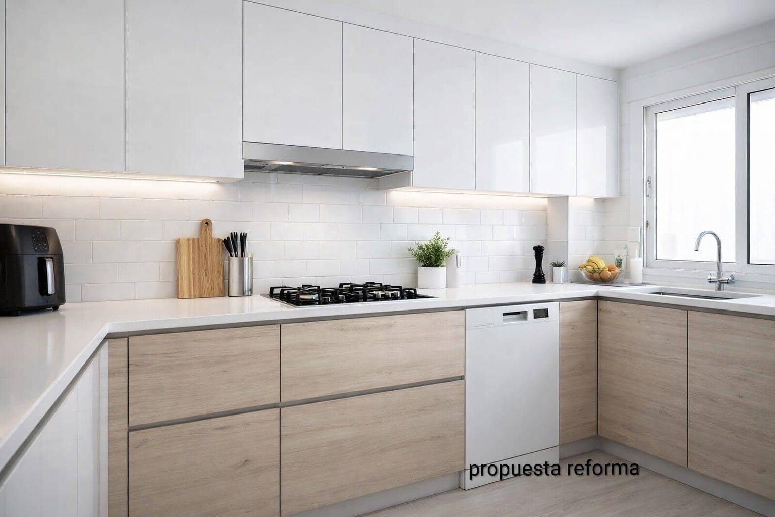 3 bedroom Flat for sale in Playa de San Juan with pool garage - € 355,000 (Ref: 9611851)