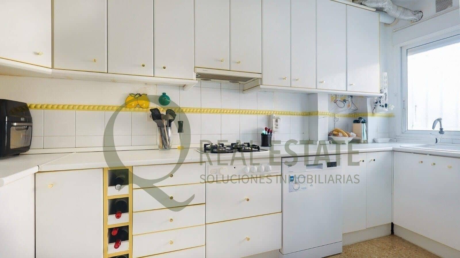 3 bedroom Flat for sale in Playa de San Juan with pool garage - € 355,000 (Ref: 9611851)