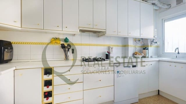 Piso de 3 habitaciones en Playa de San Juan, Alicante / Alacant ciudad en venta con piscina garaje - 355.000 € (Ref: 9611851)