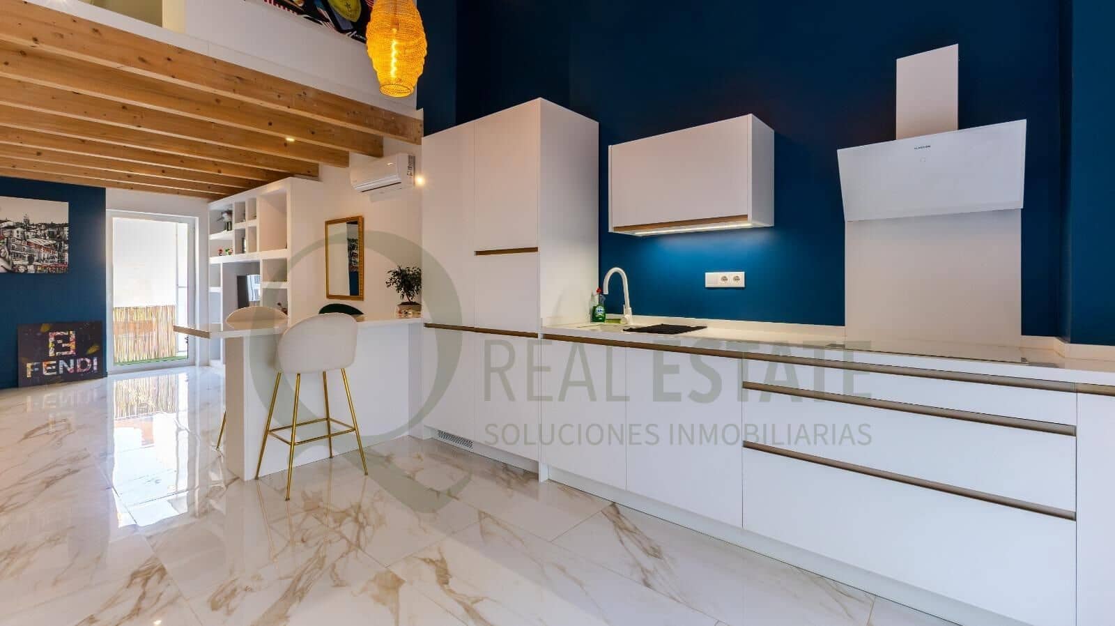1 bedroom Penthouse for sale in Alicante / Alacant city - € 290,000 (Ref: 9611852)