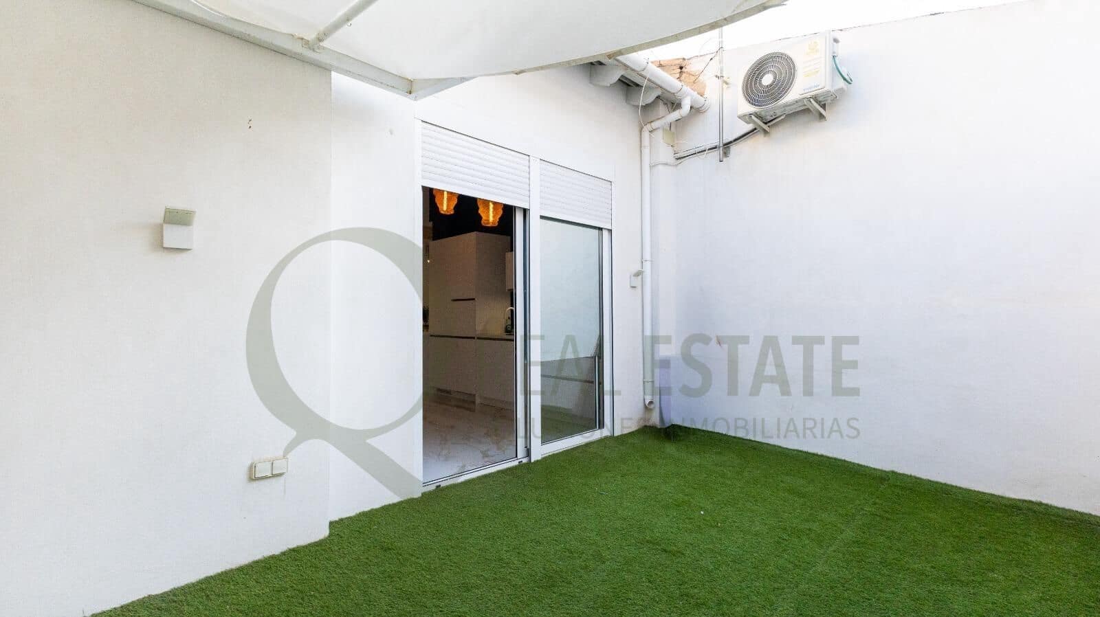 1 bedroom Penthouse for sale in Alicante / Alacant city - € 290,000 (Ref: 9611852)