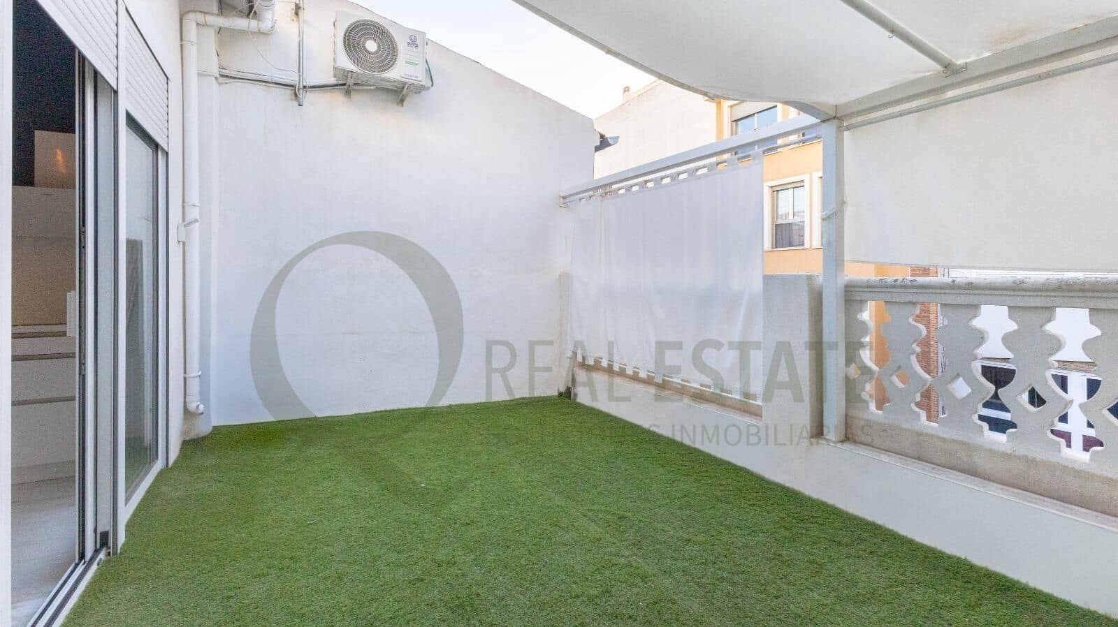 1 bedroom Penthouse for sale in Alicante / Alacant city - € 290,000 (Ref: 9611852)