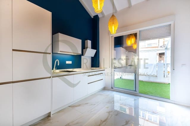 1 quarto Penthouse para venda em Mercado, Alicante cidade - 290 000 € (Ref: 9611852)