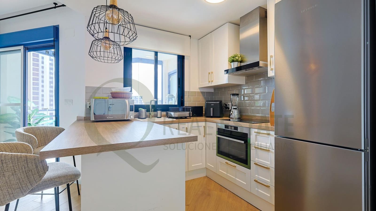 1 chambre Appartement à vendre à Alicante ville avec piscine garage - 360 000 € (Ref: 9611861)