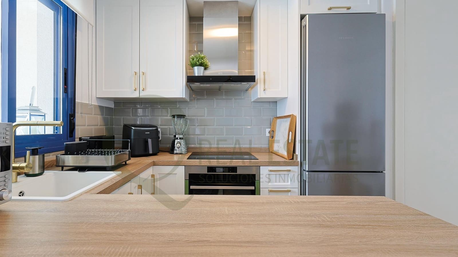 1 chambre Appartement à vendre à Alicante ville avec piscine garage - 360 000 € (Ref: 9611861)