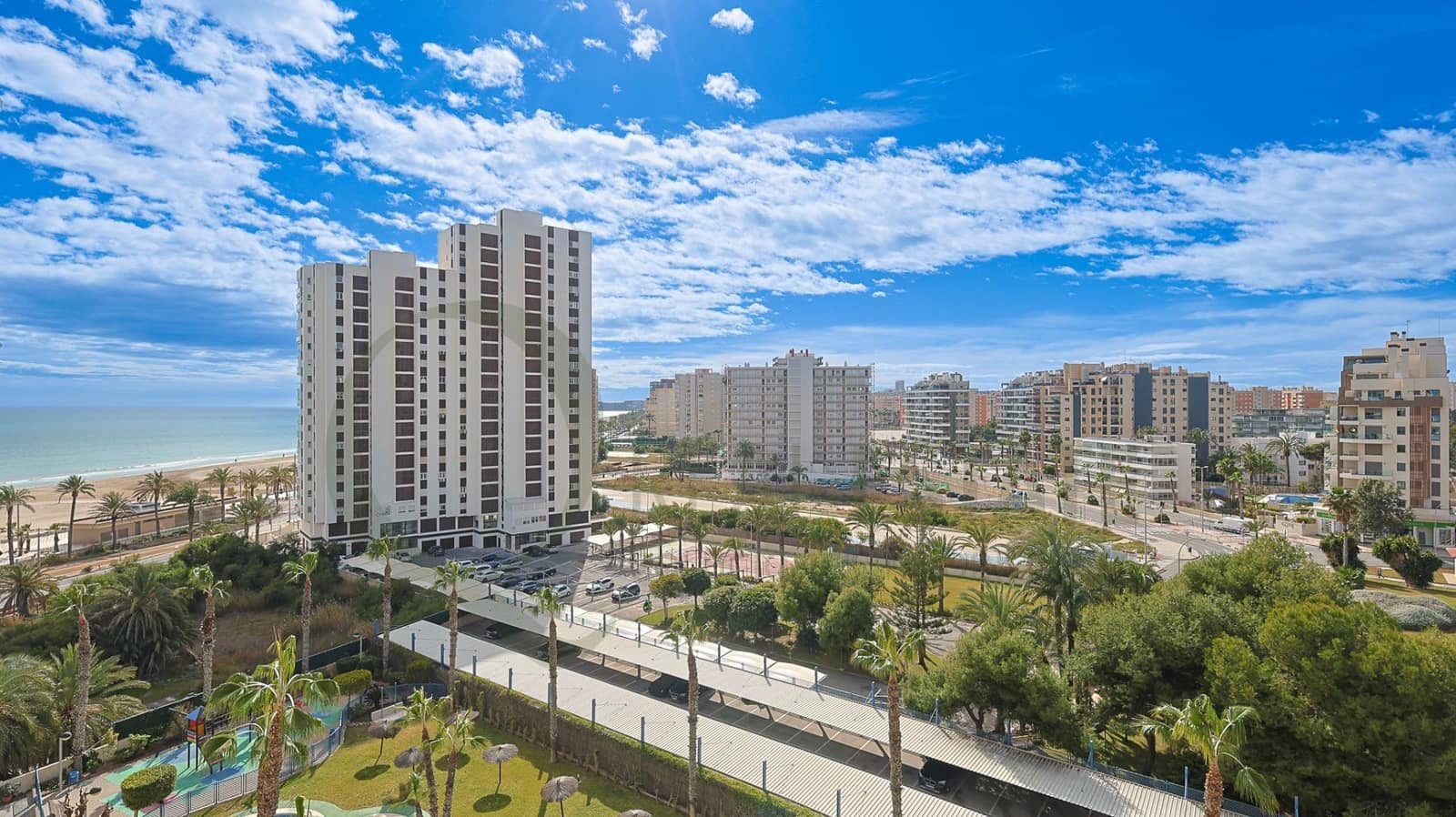 1 chambre Appartement à vendre à Alicante ville avec piscine garage - 360 000 € (Ref: 9611861)