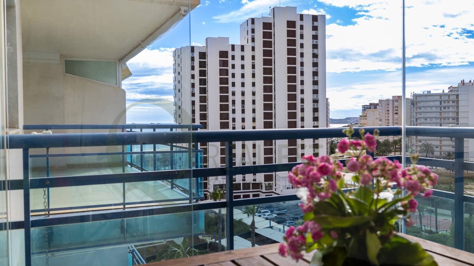 1 chambre Appartement à vendre à Alicante ville avec piscine garage - 360 000 € (Ref: 9611861)